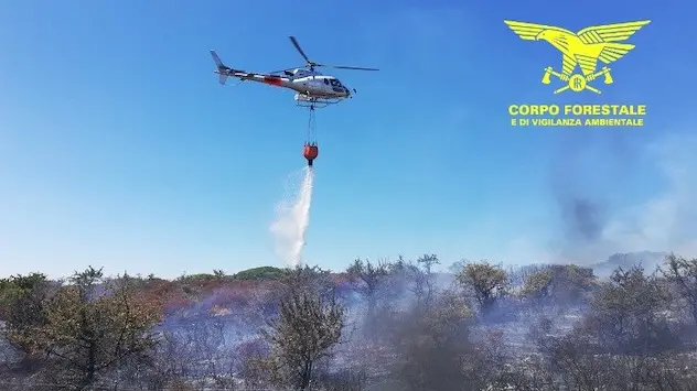 Fiamme a Villasalto, Villacidro e Cardedu; sotto controllo incendio Orosei, riapre statale 125