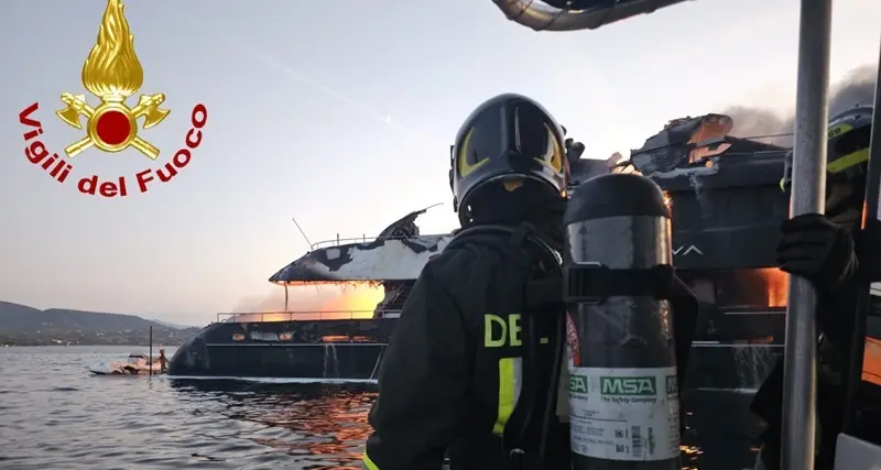 Yacht affondato a Olbia: al via le operazioni di recupero