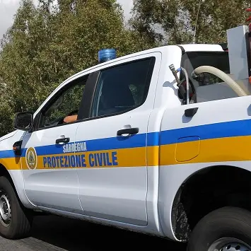 Sardegna, 11 incendi domati senza mezzi aerei, ma rischio alto per domani, martedì 5 agosto