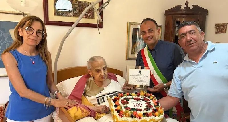 Osilo festeggia il traguardo dei 100 anni di Giovanna Campus