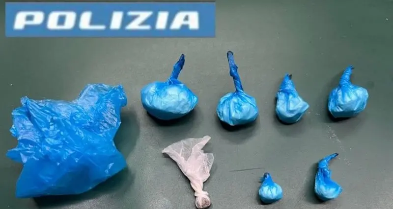 Cagliari, fermato in auto con la droga: arrestato dalla Polizia