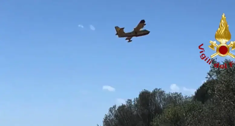 Preoccupa il rogo fra Jerzu e Cardedu: arriva il secondo Canadair