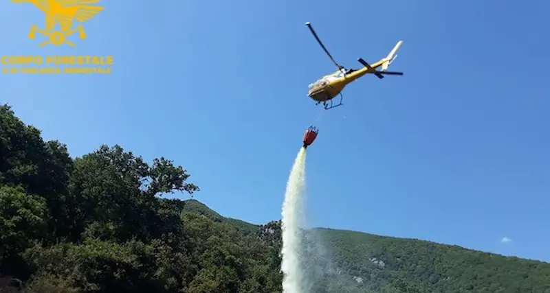 Ancora fuoco, oggi 14 incendi in Sardegna: elicotteri a Jerzu e Furtei