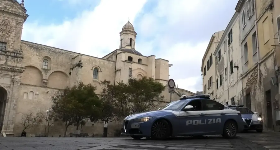 Sassari. Molestava i clienti di un bar del centro: denunciato 35enne