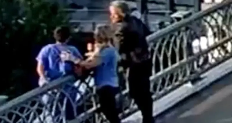 Jon Bon Jovi salva una donna che stava per gettarsi da un ponte