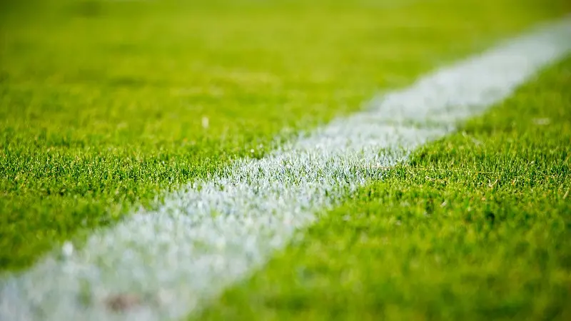 Il Parma ottiene un punto d'oro nel recupero col Napoli e stacca Cagliari e Genoa