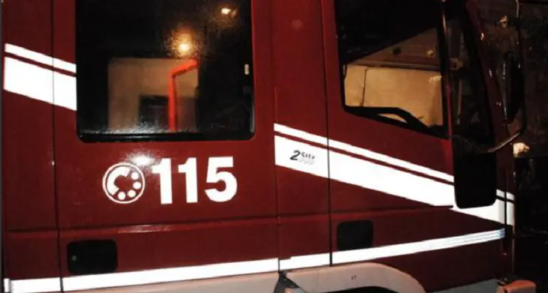 Incendio a Codrongianos: due auto distrutte, si sospetta dolo