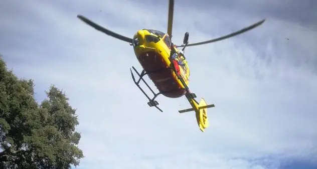 Operaio cade da impalcatura a San Sperate: elitrasportato all'ospedale in codice rosso