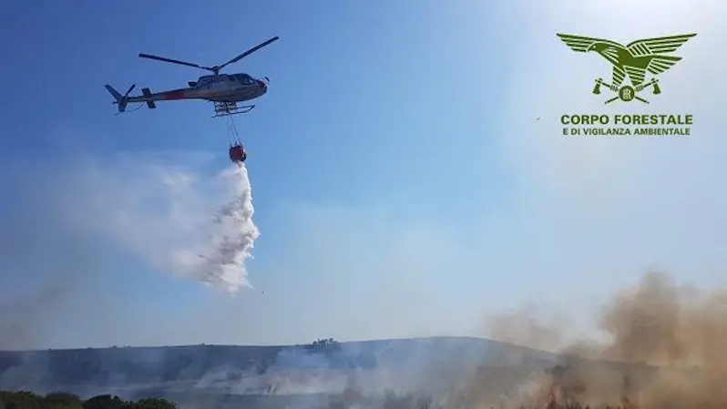 Sassari e Osidda in fiamme: elicotteri in azione per domare gli incendi