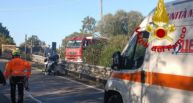 Arzachena, scontro auto-scooter: due feriti, uno è grave