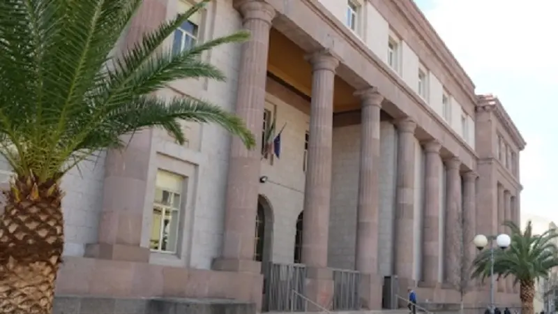Morti per Covid in ospedale a Sassari: il processo slitta a giugno