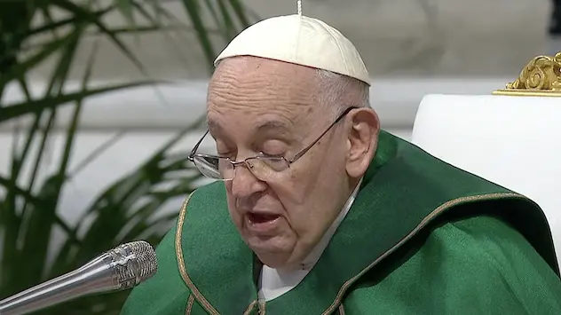 Nuova crisi di broncospasmo per Papa Francesco: \"Peggiora quadro respiratorio\"