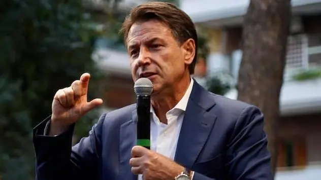 Giuseppe Conte a Sassari per un confronto con gli studenti sul referendum