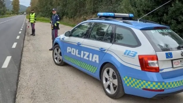 Strade sicure per i ponti di primavera, scatta il piano della Polizia Stradale in Sardegna