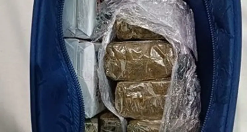 Quasi un chilo e mezzo di hashish in cameretta: arrestato a Cagliari