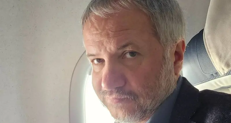 Borghi: \"Stop vaccino covid per giovani\". Burioni e Bassetti contro il senatore