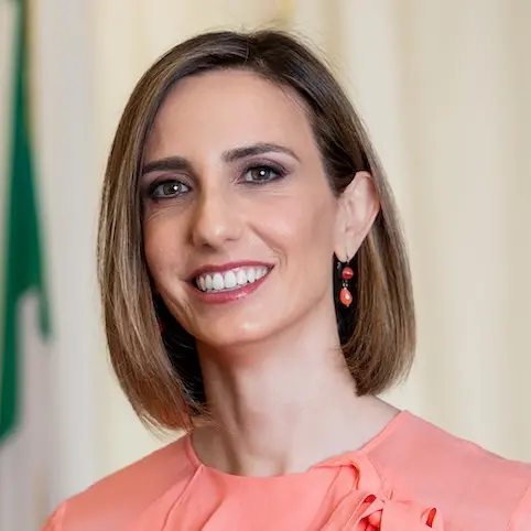 Regione Sardegna e Ryanair: dialogo aperto per potenziare i collegamenti aerei