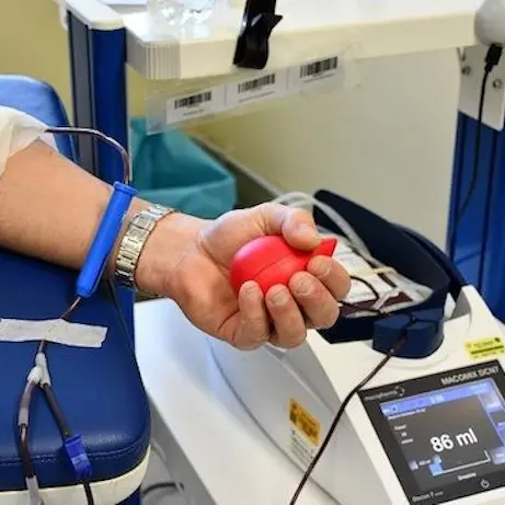 Donazioni di sangue: agenti della Polizia di Stato e Vigili del fuoco in prima linea