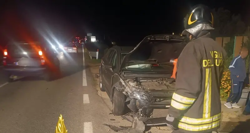 Arzachena. Incidente nella strada per Palau: un'auto si ribalta