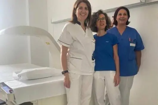 <p>Le dottoresse Monica Bussa e Marina Capelli, e l\\u2019infermiera professionale Paola Piredda,</p>\\n