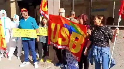 Protesta Usb a Cagliari: Vogliamo i fatti