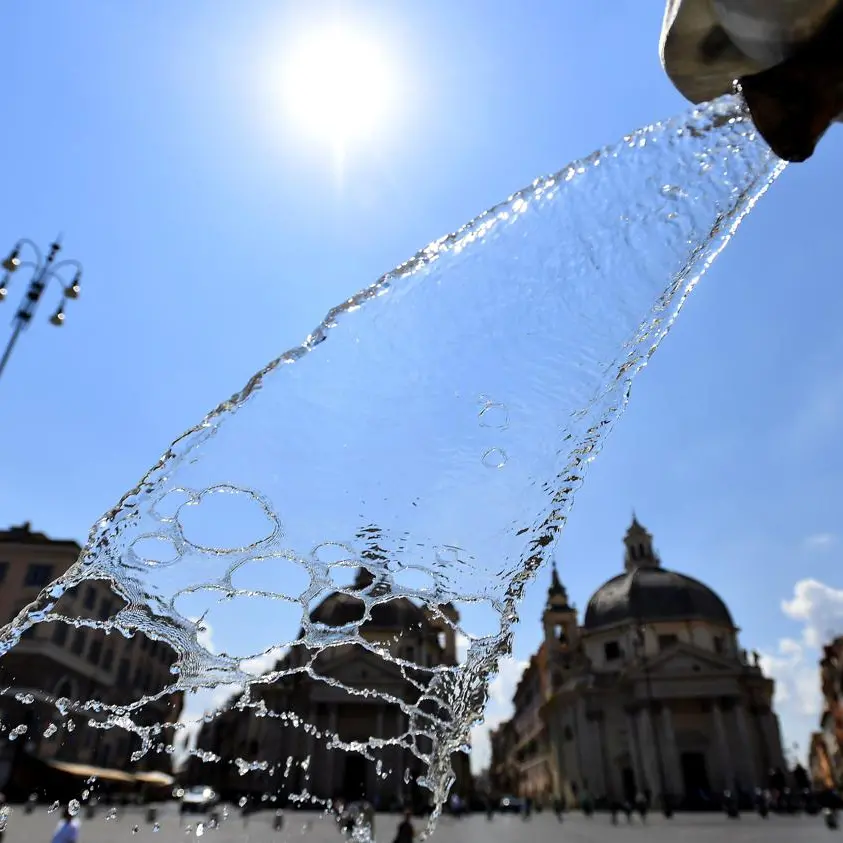 'Dal rischio infezioni alla solastalgia', così il caldo rovina la salute