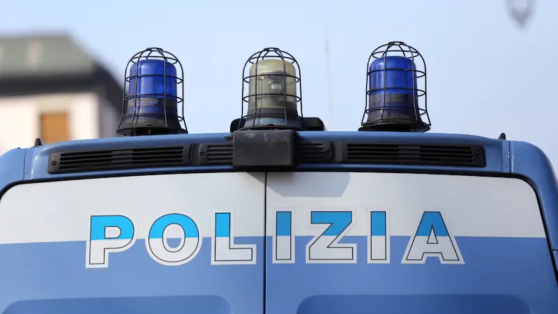 Olbia. Da 24 ore barricato in casa minaccia il gesto estremo: soccorsi a colloquio con l'uomo