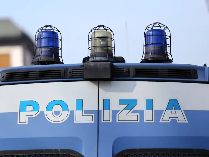 Olbia. Da 24 ore barricato in casa minaccia il gesto estremo: soccorsi a colloquio con l'uomo