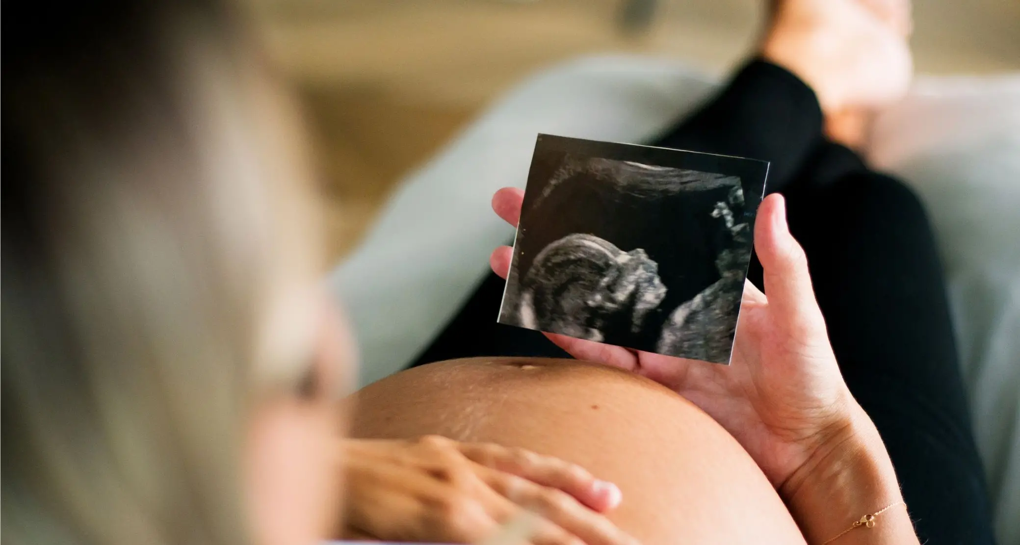 Roma, orrore in famiglia: violenta la moglie incinta e la costringe a lavarsi con candeggina, condannato a 5 anni e 4 mesi