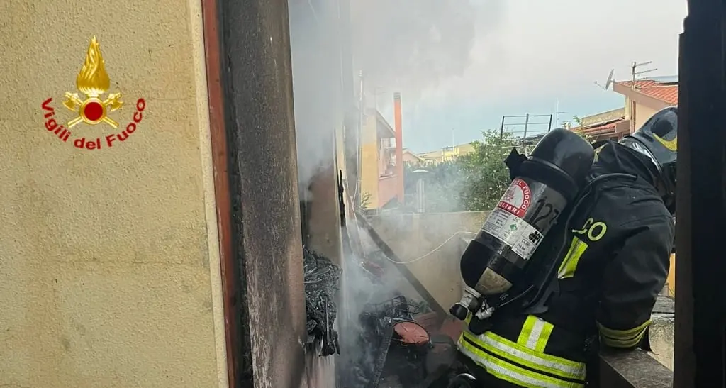 Paura a Maracalagonis: Vigili del Fuoco in azione per salvare tre persone