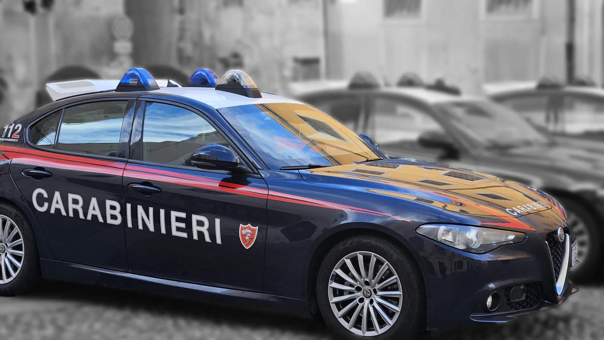 Palpeggiava la ragazza ospite da lui: arrestato per violenza sessuale