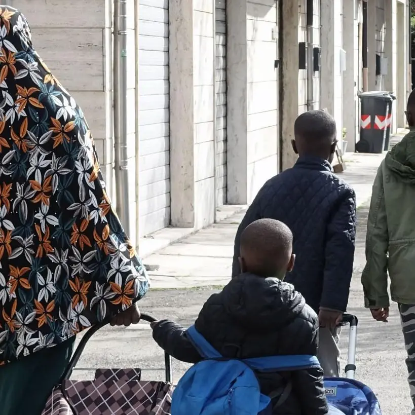 Pediatri, 1,3 mln di bambini in povertà, incidenza più alta al Sud e tra stranieri