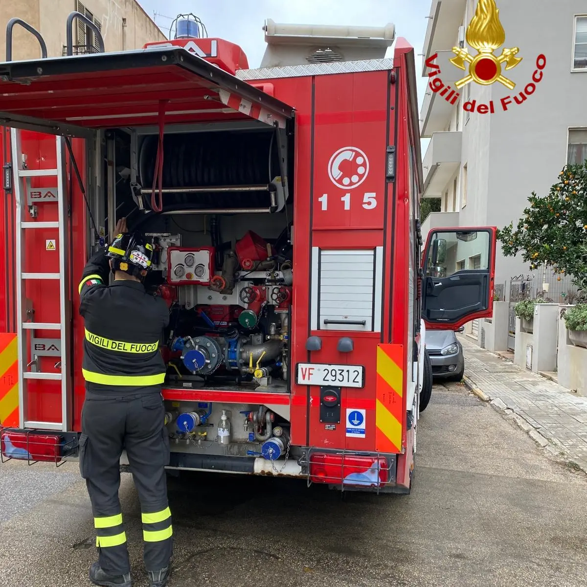 Grosso incendio a Porto Torres: fiamme divampano nella zona industriale