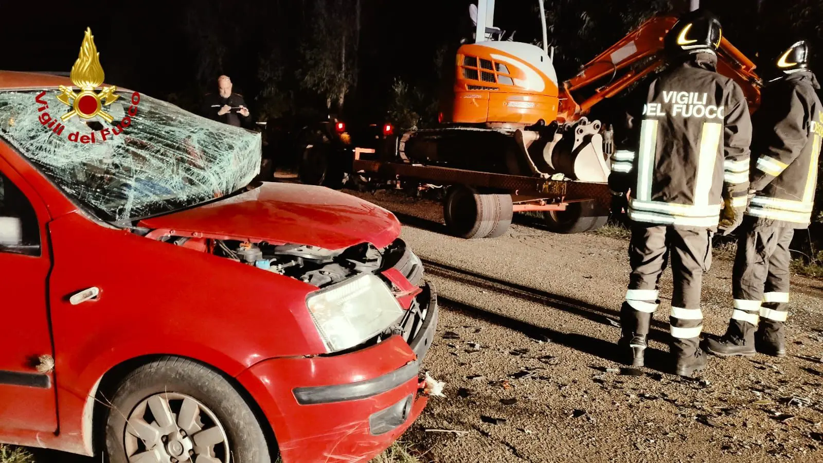 Violento scontro tra auto e trattore a Galtellì: due feriti