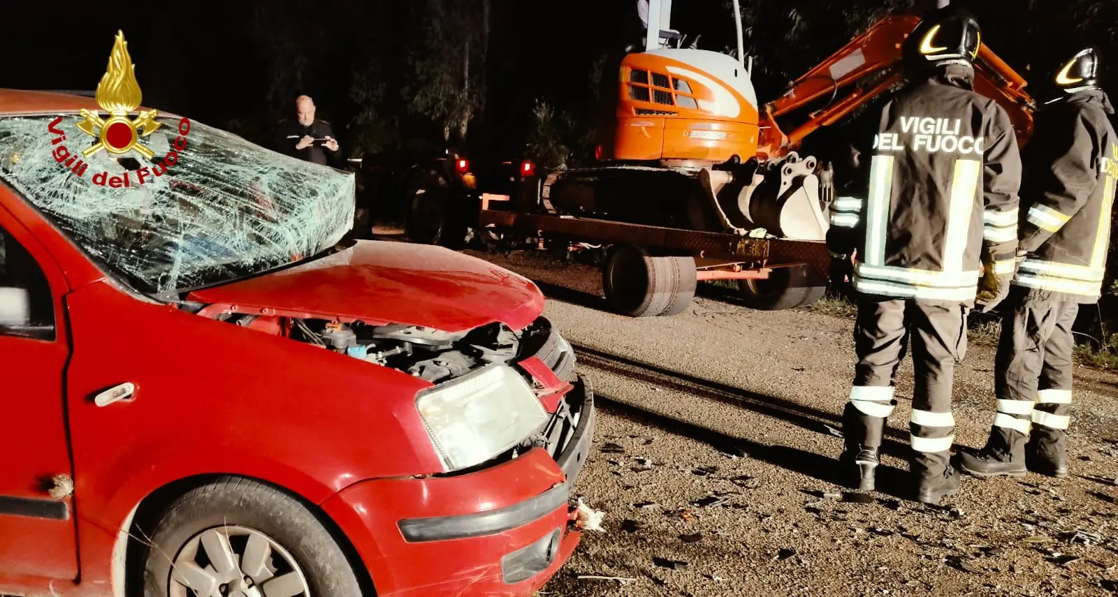 Violento scontro tra auto e trattore a Galtellì: due feriti