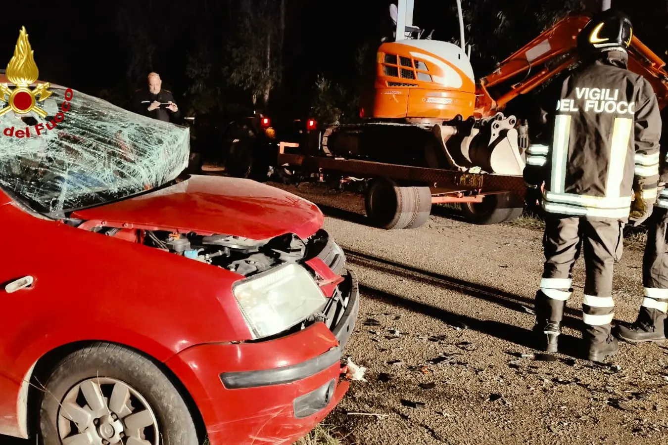 Violento scontro tra auto e trattore a Galtellì: due feriti