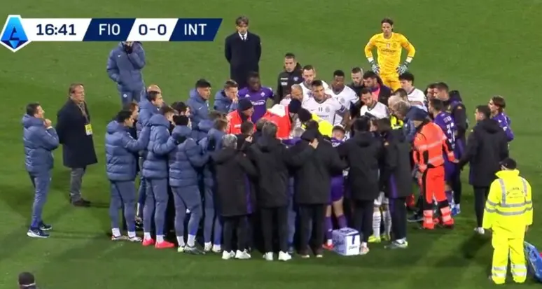 Paura al \"Franchi\" di Firenze: Bove si accascia al suolo, sospesa Fiorentina-Inter