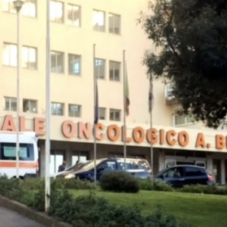 Nuova protesta all'ospedale Businco di Cagliari contro il trasferimento dei pazienti
