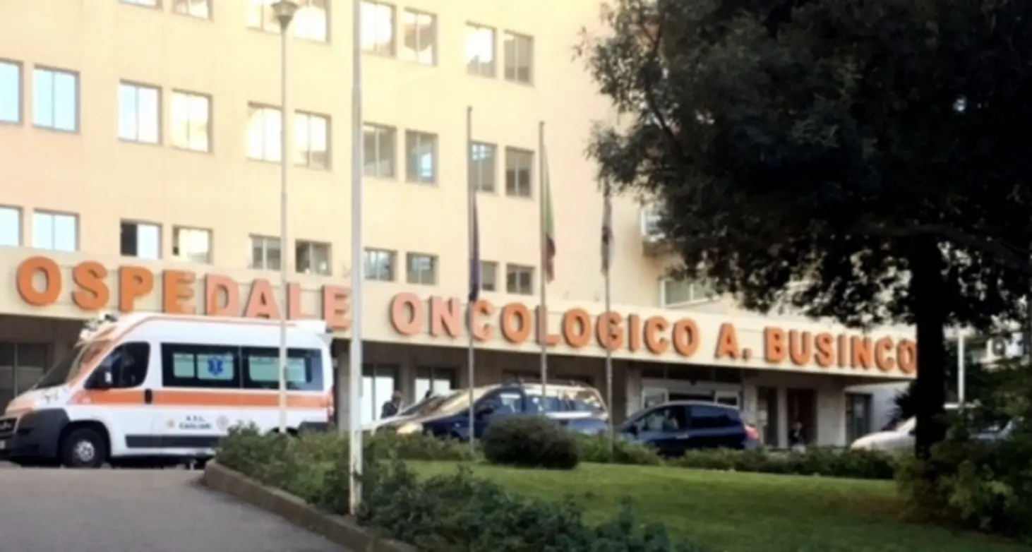 Nuova protesta all'ospedale Businco di Cagliari contro il trasferimento dei pazienti