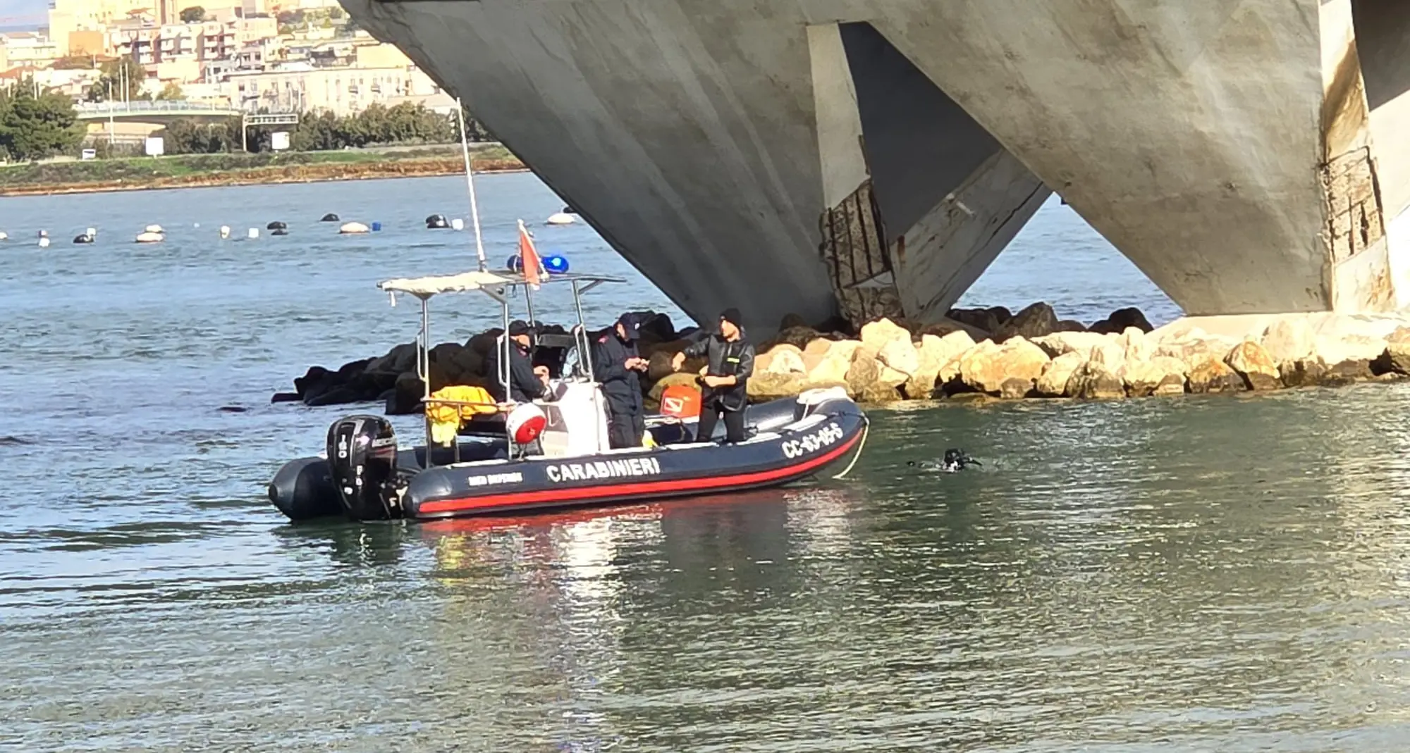 Femminicidio Francesca Deidda, sommozzatori a caccia dell'arma del delitto