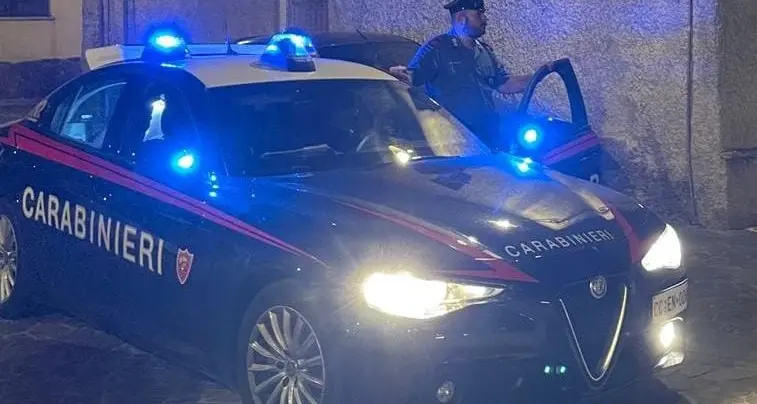 Colpi di fucile contro un bar: arrestato un uomo a Buddusò