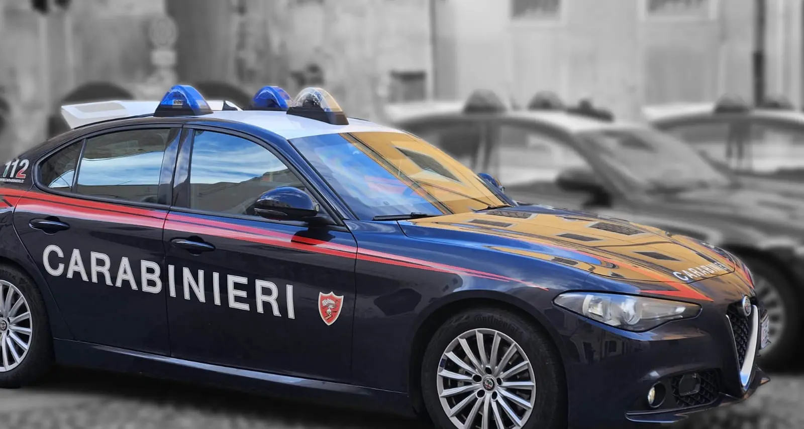 Calci e morsi ai carabinieri: giovane arrestato per spaccio e aggressione a Silius