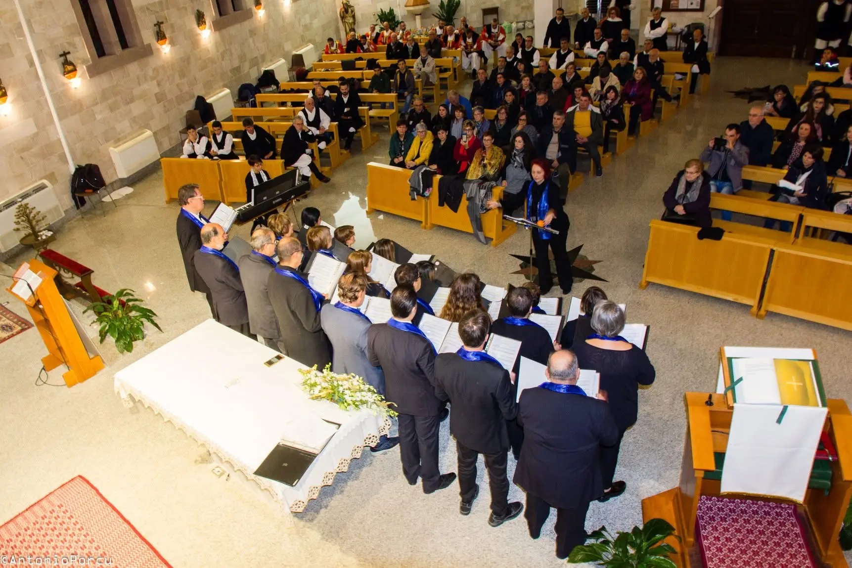 <p>Coro Polifonico Paulis N.S di Uri, foto Facebook Coro di Uri</p>\\n