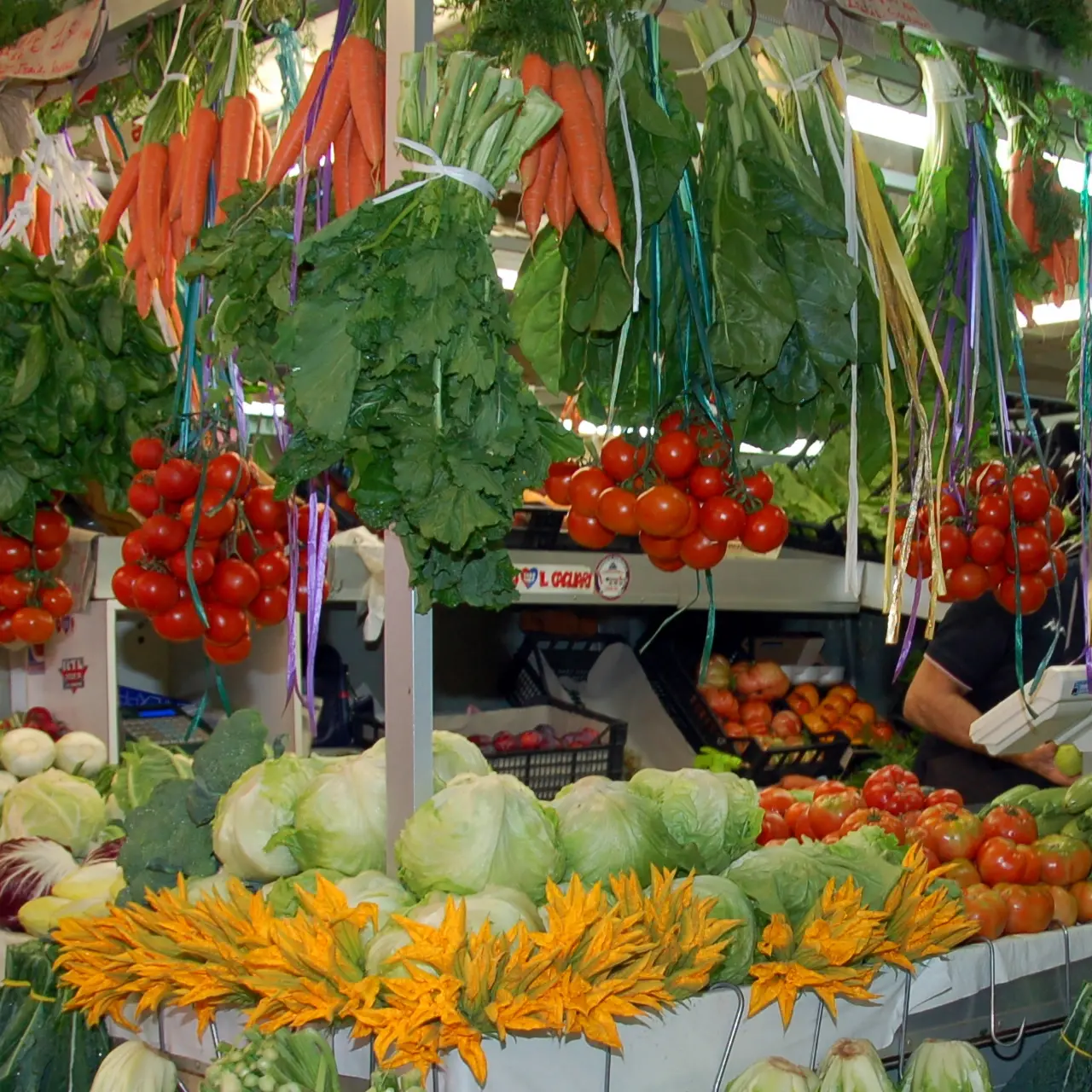 Natale: mercati aperti anche la domenica a Cagliari