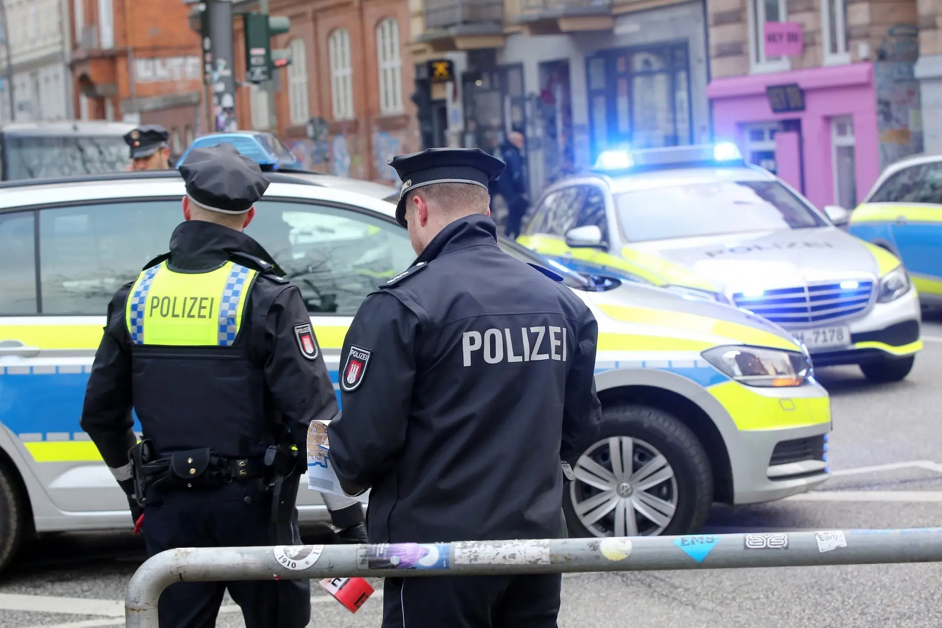 <p>13 December 2019, Hamburg: Police forces are standing at a closed road on St. Pauli. The car of Hamburg Senator of the Interior Andy Grote was thrown with stones and paint containers in the morning. According to the police, the politician was sitting in his car on the way to the office during the attack. When the Minister of the Interior\\'s car had to stop at an intersection in the St. Pauli district, masked people approached the vehicle and attacked it. The State Criminal Police Office has started the investigation. Photo: Bodo Marks/dpa</p>\\n