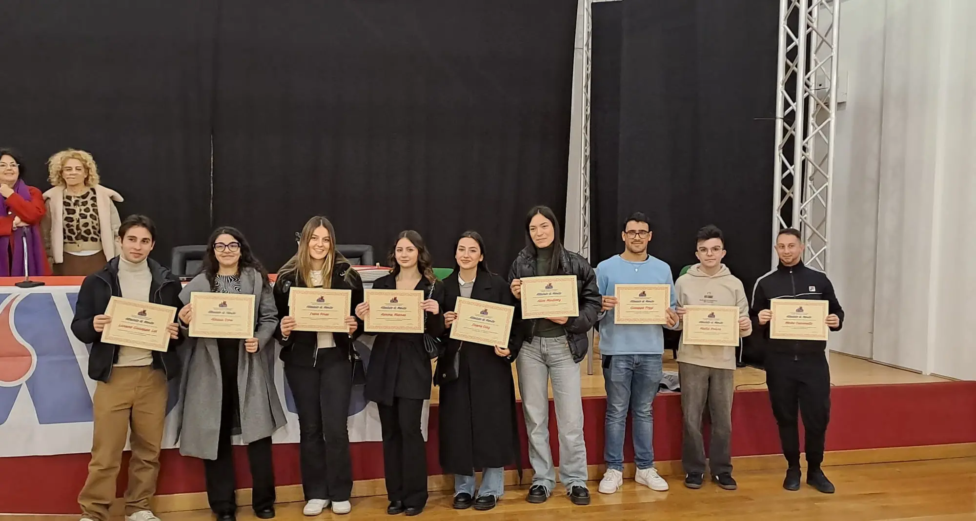 Avis comunale Alghero: premiati 16 studenti donatori per merito scolastico e impegno sociale