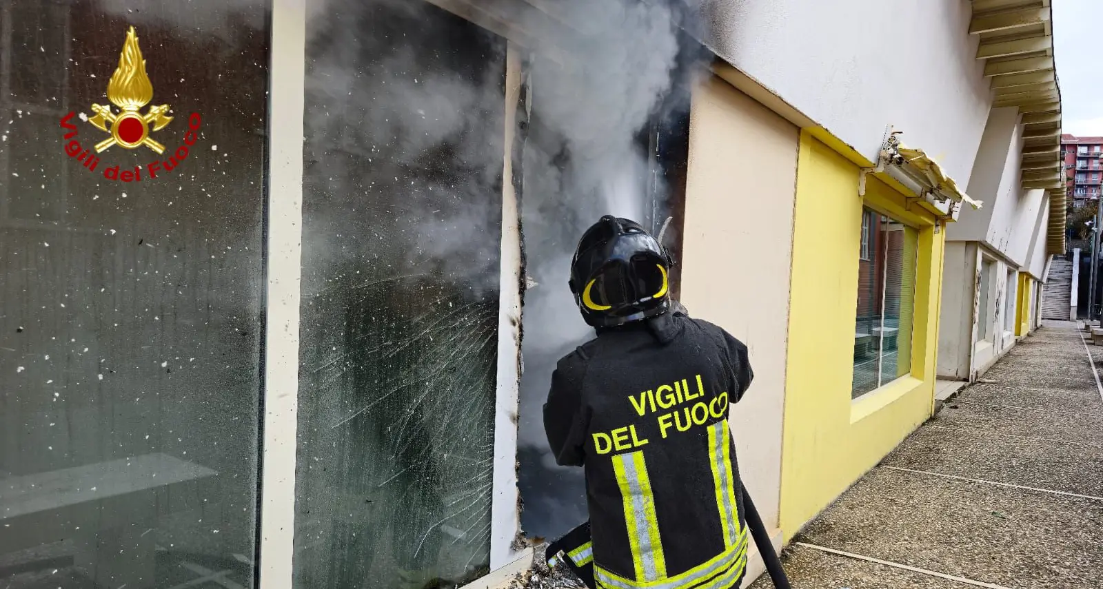 Incendio in centro a Nuoro: intervento dei Vigili del Fuoco