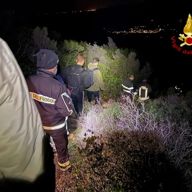 Escursionisti e cane dispersi a Sinnai salvati dai Vigili del Fuoco