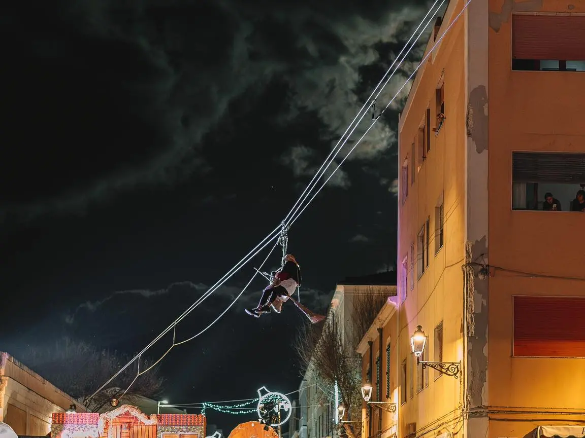 Cap d'Any prosegue ad Alghero: gran finale il 6 gennaio con la discesa della Befana