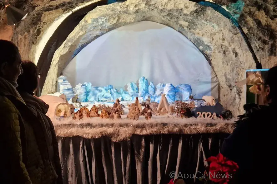 <p>Il presepe installato nei sotterranei di Cagliari</p>\\n